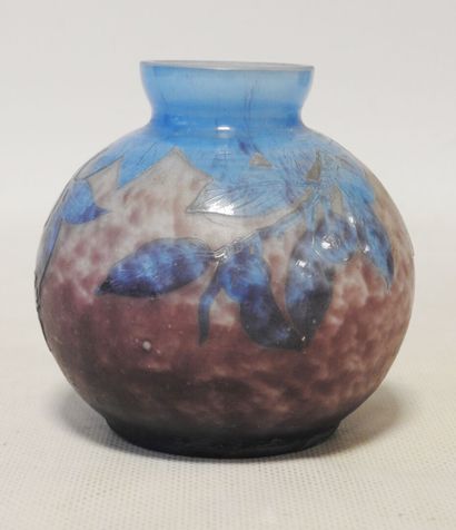 A. DELATTE - Nancy
Double-glazed vase with...