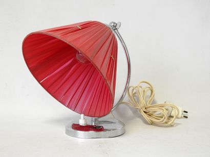 Work from the '50s
Table lamp in chrome-plated...