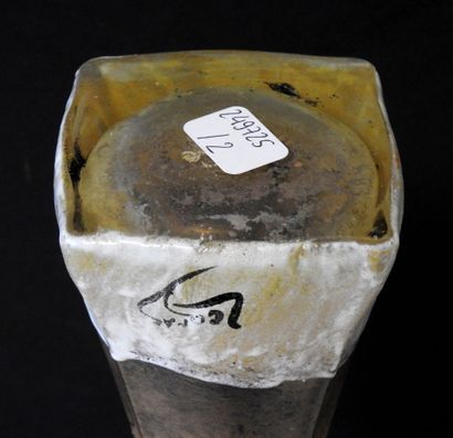LEGRAS
Soliflore vase in finely meshed vase...