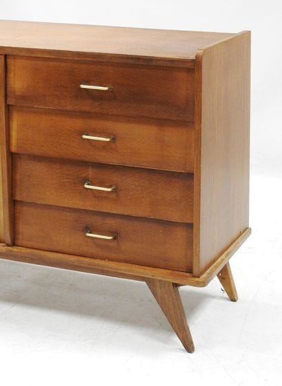 Work from the 50's
Stained oak veneer chest...