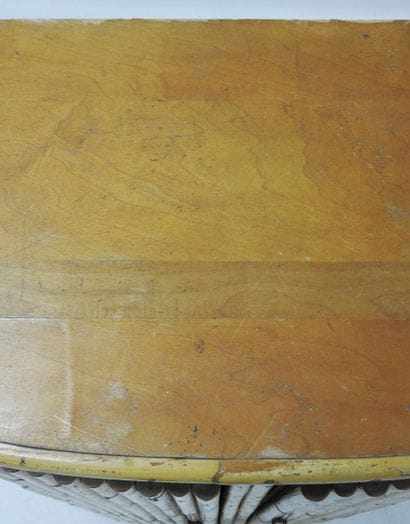 Work from the '50s
Half-moon-shaped bamboo...