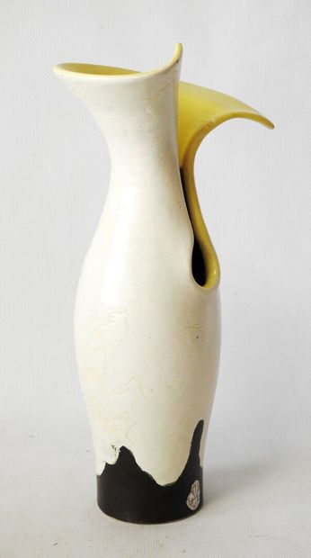 Work from the 50's
Yellow, white and black...