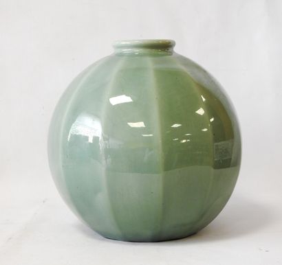 Paul MILLET (1870-1950) in Sèvres
Large celadon-glazed...