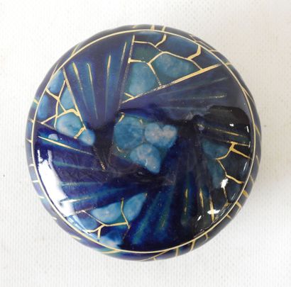 Camille THARAUD (1878-1956)
Circular bonbonnière...