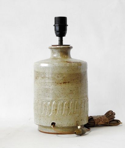 Cylindrical lamp base in beige-glazed stoneware...
