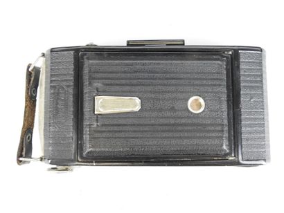 6 BLOW PHOTO CAMERAS including 2 KINAX II...