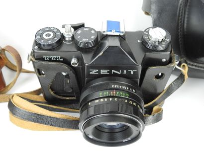 ZENIT TTL: Film camera with Helios 44 m -...