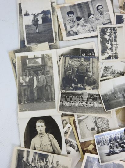 [PHOTOGRAPHIE]. Lot de photos de famille...