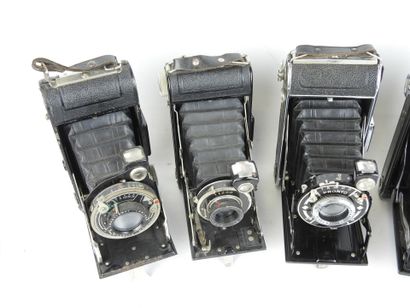 6 BLOW PHOTO CAMERAS including 2 KINAX II...