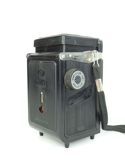 REFLEX TRAVELLER camera with Double Lens...