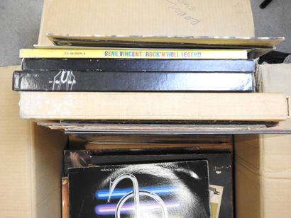 VINYLES : Environ 40 33 tours de variétés...