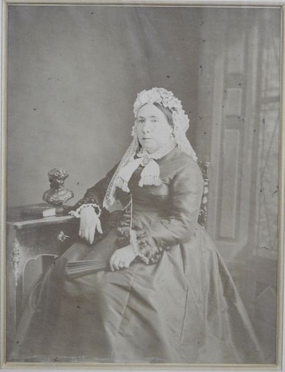 Atelier NADAR (entourage): Portrait de femme...