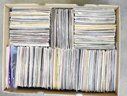 VINYLES : Environ 400 45 tours de variétés...