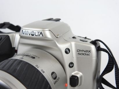 MINOLTA: Dynax 500 si. With AF Zoom 28-80mm...