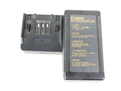 2 CAMERAS: CHINON 672 Autozoom Super 8. In...