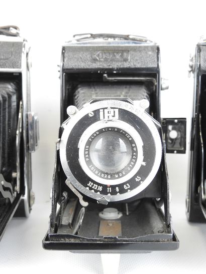 6 BLOW PHOTO CAMERAS including 2 KINAX II...