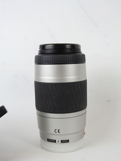 MINOLTA: Dynax 500 si. With AF Zoom 28-80mm...