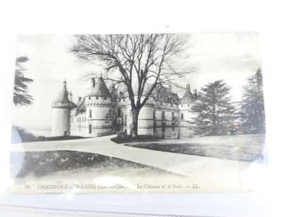 BLOIS - SOLOGNE: 90 postcards of the city...