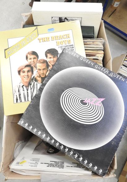 VINYLES : Environ 70 33 tours de variétés...