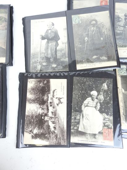 OCCITANIE: 32 postcards of animated scenes...