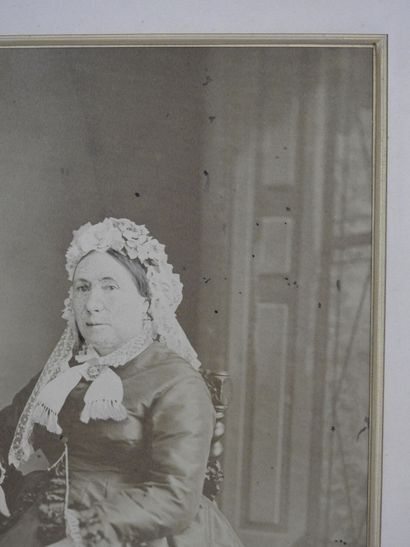 Atelier NADAR (entourage): Portrait de femme...