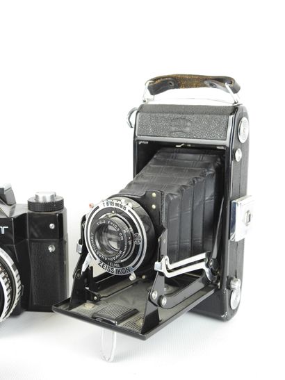 2 ZEISS IKON FILM and ZEISS IKON TELMA bellow...