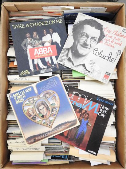 VINYLES : Environ 400 45 tours de variétés...