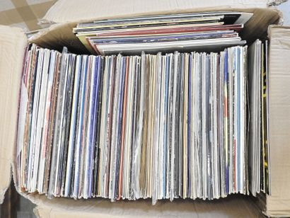 VINYLES : Environ 100 33 tours de variétés...