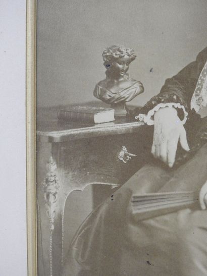 Atelier NADAR (entourage): Portrait de femme...