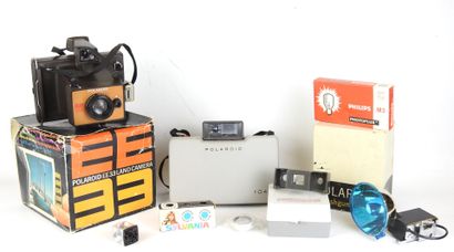POLAROID: 2 cameras including EE33 Land Camera...