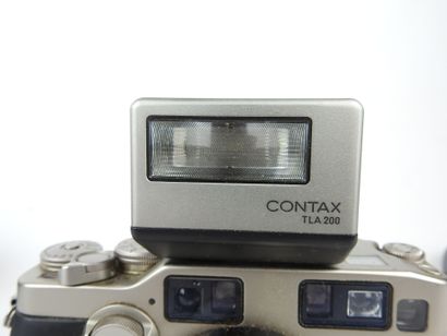 CONTAX G2 no. 001038 with TLA200 flash, Carl...