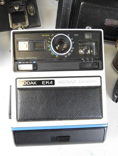 KODAK: 8 cameras including BROWNIE FLASH...