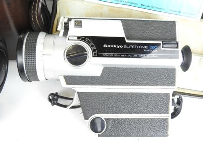 3 portable CAMERAS including BAUER Royal...