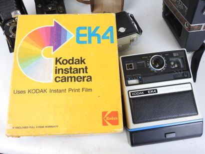 KODAK: 8 cameras including BROWNIE FLASH...