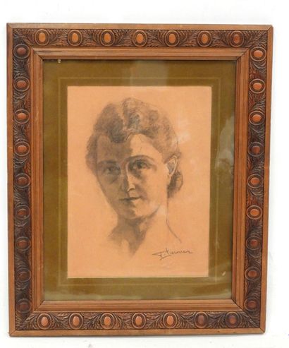 F. LARNIER (XX-XXIe) : Portrait de femme....