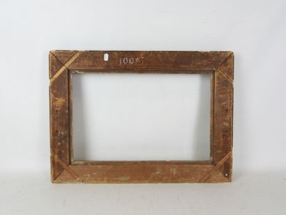 CADRE ANCIEN en bois et stuc doré à décor...