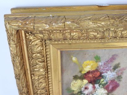 P. MOTTE (XIX-XXe) : Bouquet de fleurs. Huile...