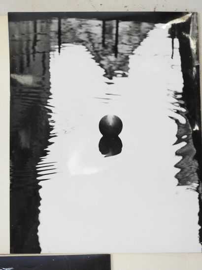 Quatorze photographies représentant des paysages...