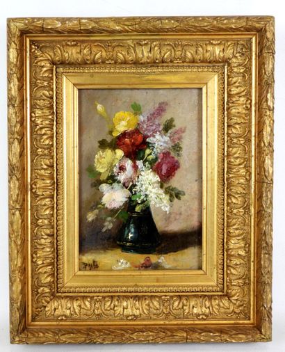 P. MOTTE (XIX-XXe) : Bouquet de fleurs. Huile...