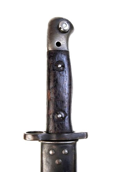 BAIONNETTES. ENGLAND. Enfield model 1907...