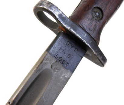 BAIONNETTES. ENGLAND. Enfield model 1907...