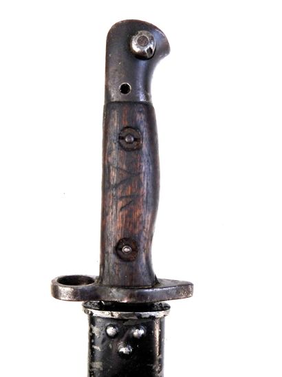 BAIONNETTES. ENGLAND. Enfield model 1907...