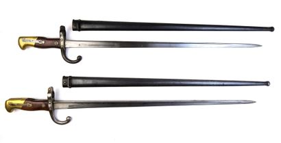 BAIONNETTES. Set of 2 Gras model 1874 bayonets,...