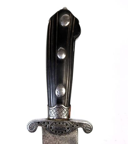 WHITE WEAPONS. Hunting knife with 3-button...