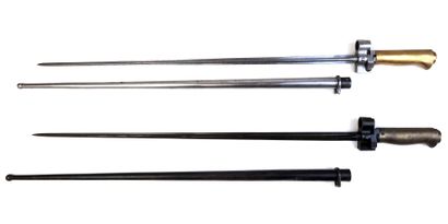 BAIONNETTES. Set of 2 Lebel bayonets with...