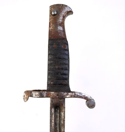 BAIONETTES. MANCEAUX-type test bayonet, 10-fluted...