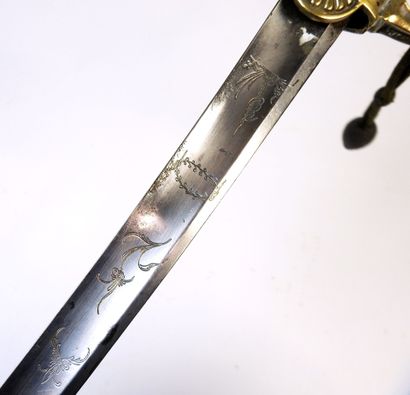WHITE WEAPONS. Cavalry officer's saber with...