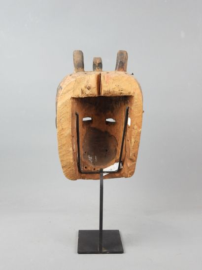 Powerful dance mask, Democratic Republic...