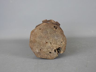 BEMBE, République Démocratique du Congo.
Bois,...