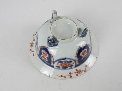 JAPAN: Porcelain stoneware bowl with blue,...